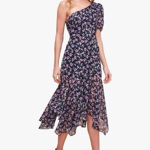 ASTR the label Women's One Shoulder Adriana Drop Waist Midi

Size medium